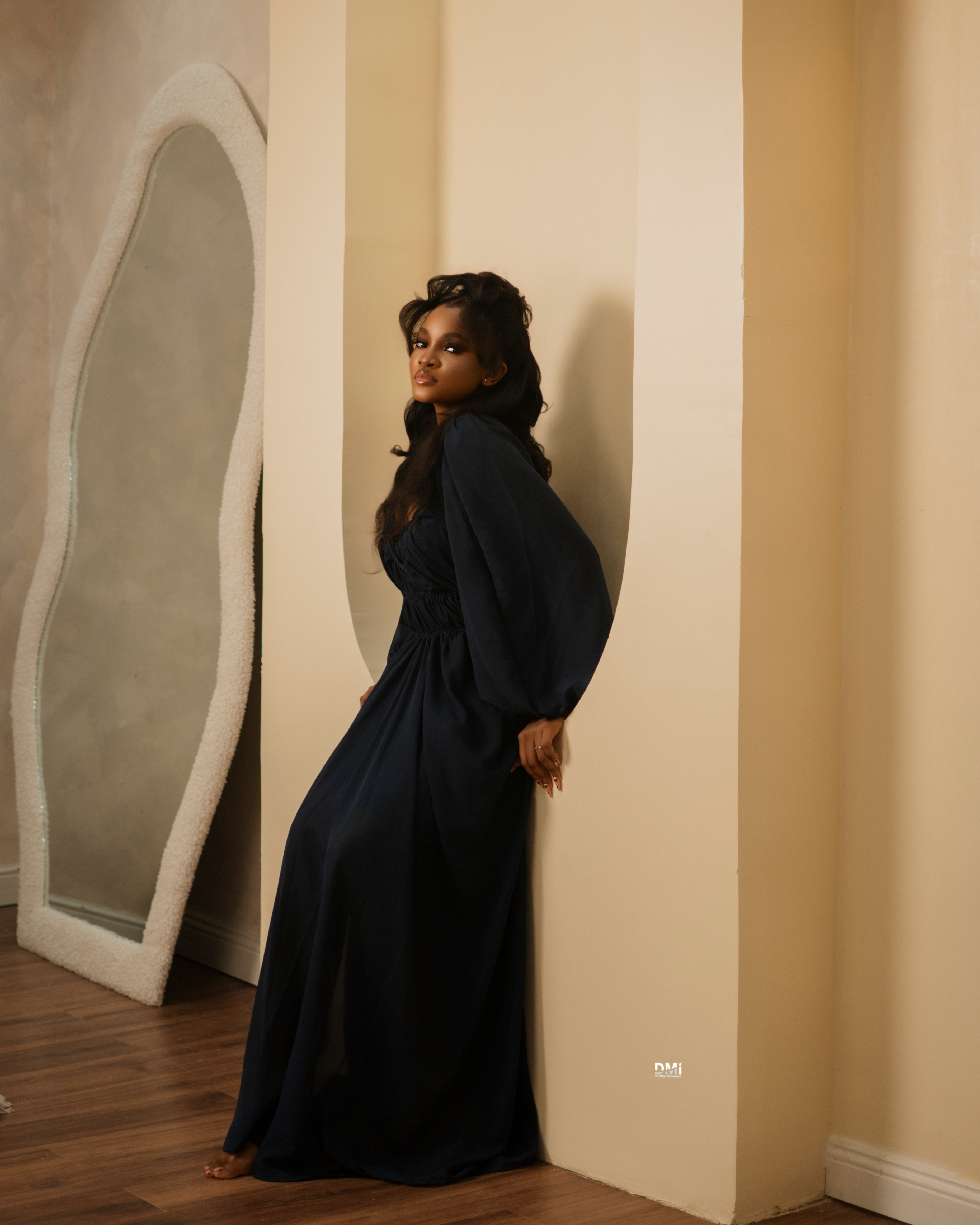 EDITORIAL 9